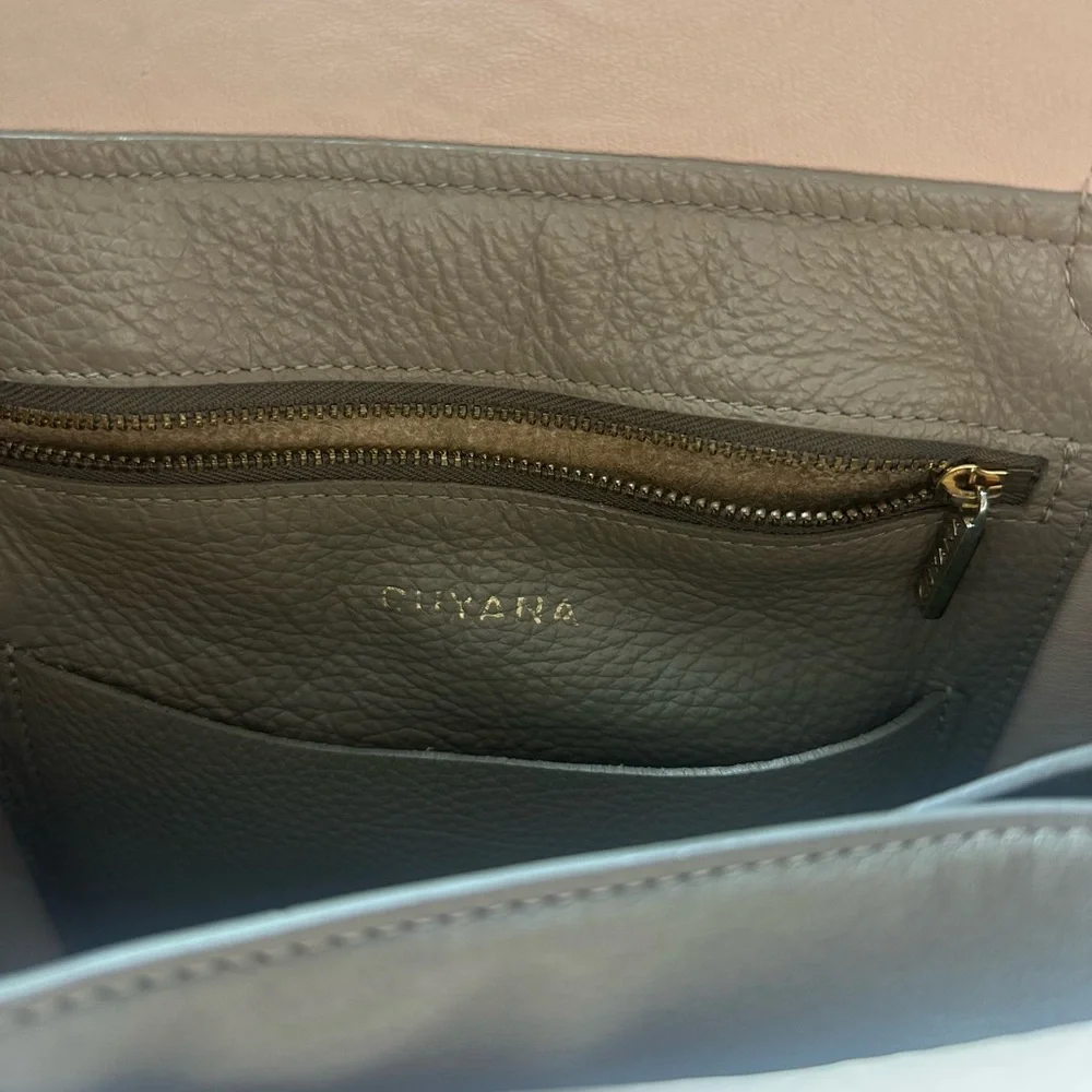 Cuyana Classic Structured Leather Tote Italian Pebbled Leather Designer Bag - Picture 5 of 8